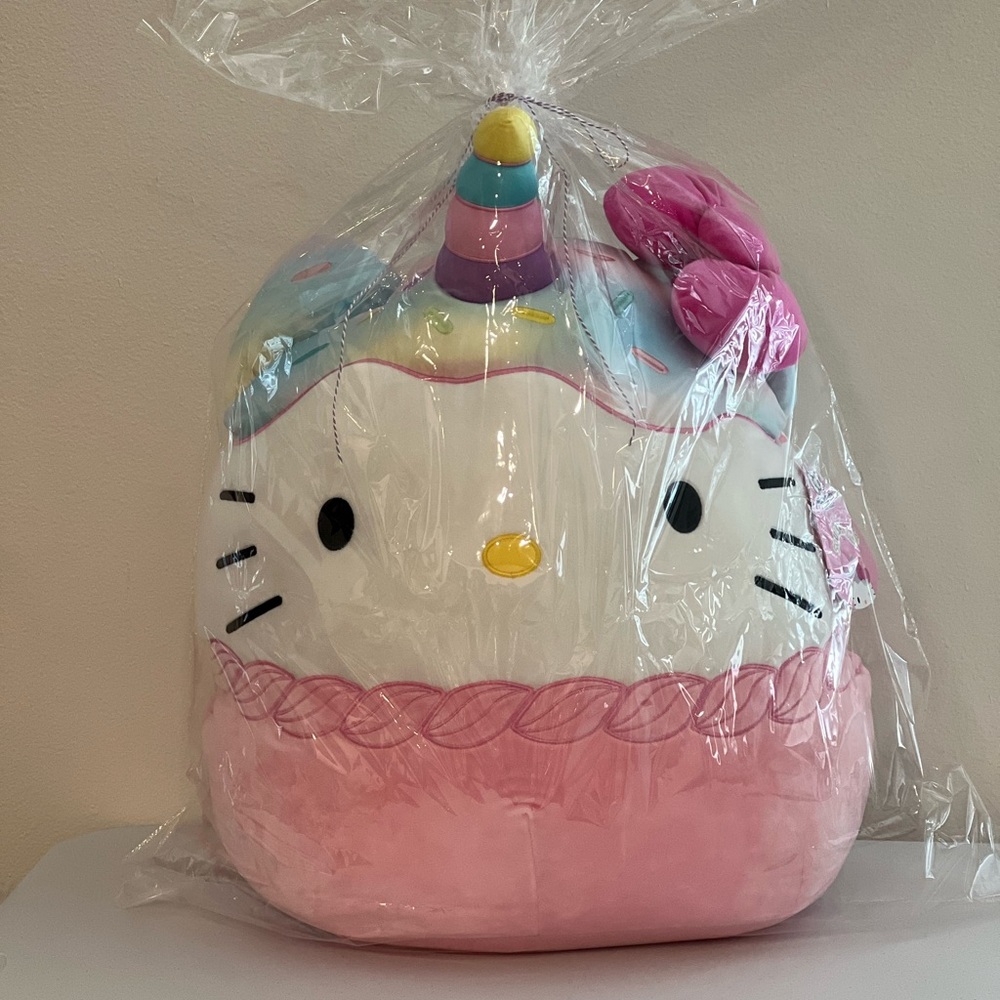 Kellytoy Squishmallows Hello Kitty Sanrio - Cupcake Unicorn 20 in